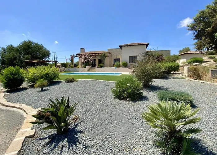 Niloamna Kritou Terra