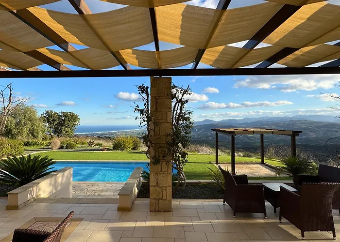 Niloamna Kritou Terra